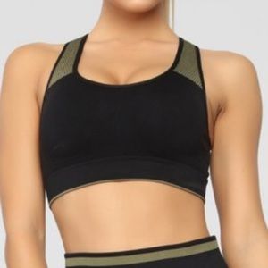 Active sports bra